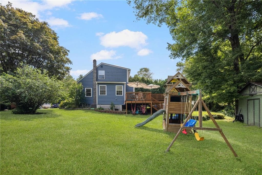 Single Family Residence at 58 Red Oak Drive, Coventry, photo 6 of 20