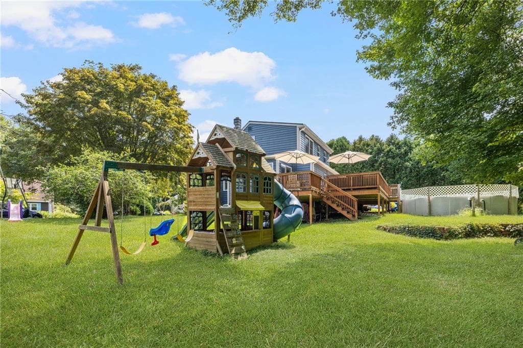 Single Family Residence at 58 Red Oak Drive, Coventry, photo 4 of 20