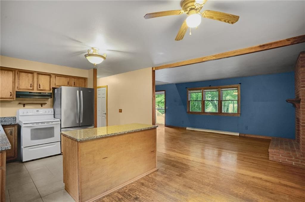 Single Family Residence at 57 Bancroft Drive, Portsmouth, photo 16 of 43