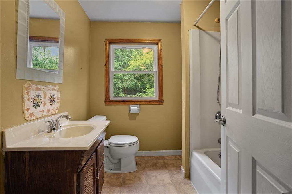 Single Family Residence at 57 Bancroft Drive, Portsmouth, photo 26 of 43