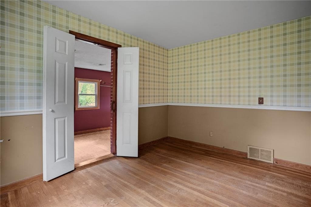 Single Family Residence at 57 Bancroft Drive, Portsmouth, photo 33 of 43