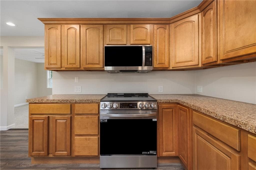 Multi Family at 33 35 Holden Street, Coventry, photo 12 of 38