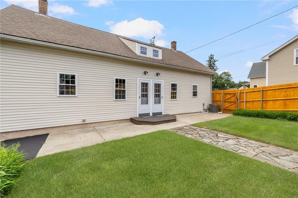 Multi Family at 33 35 Holden Street, Coventry, photo 25 of 38
