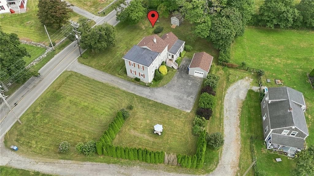 481 Oliphant Lane photo 43
