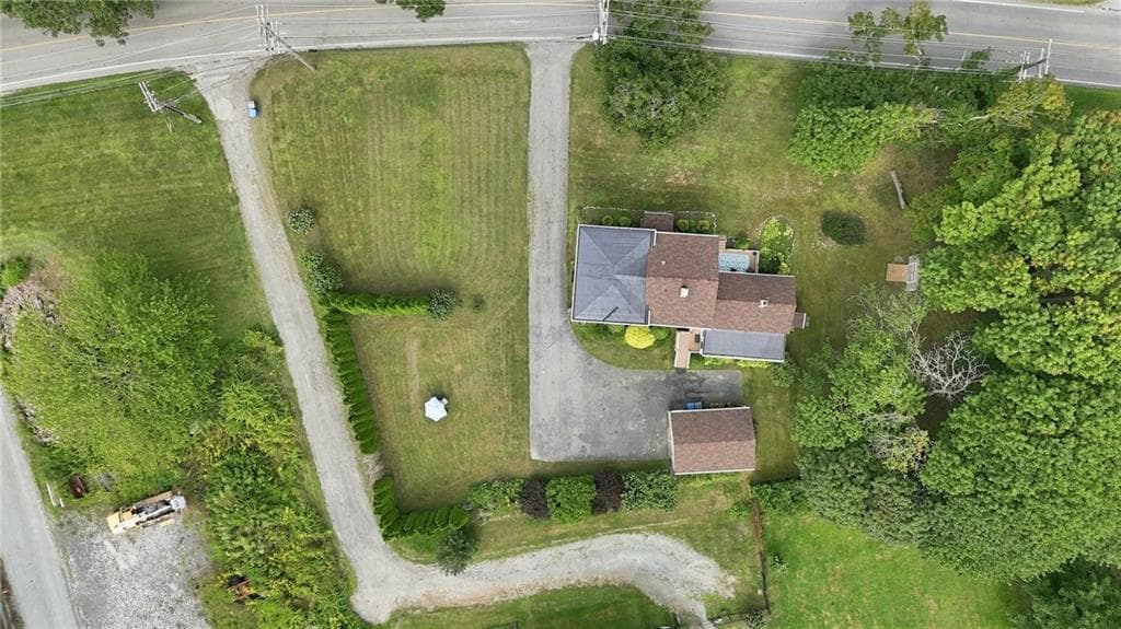 481 Oliphant Lane photo 44