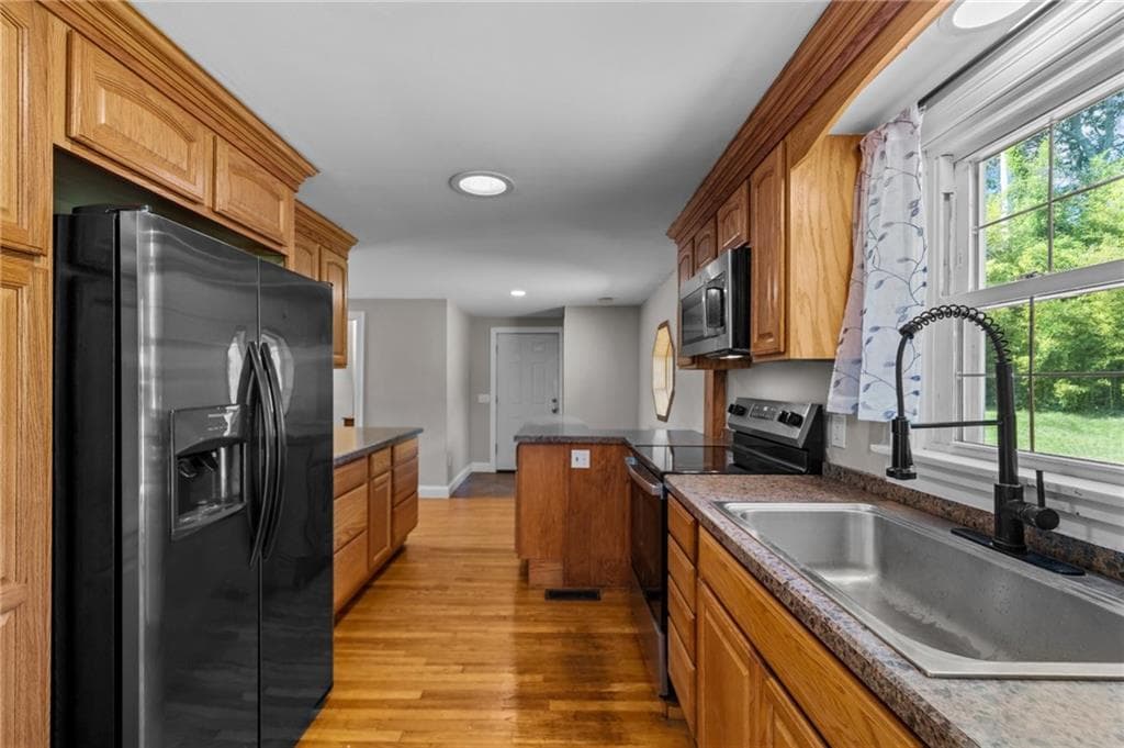 Single Family Residence at North Kingstown, photo 8 of 24