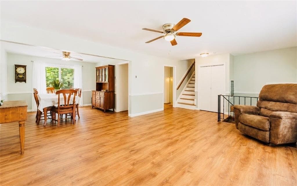 Single Family Residence at 10 Lofty Heights Road, Westerly, photo 6 of 21