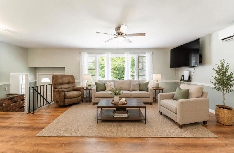 Single Family Residence at 10 Lofty Heights Road, Westerly, photo 5 of 21