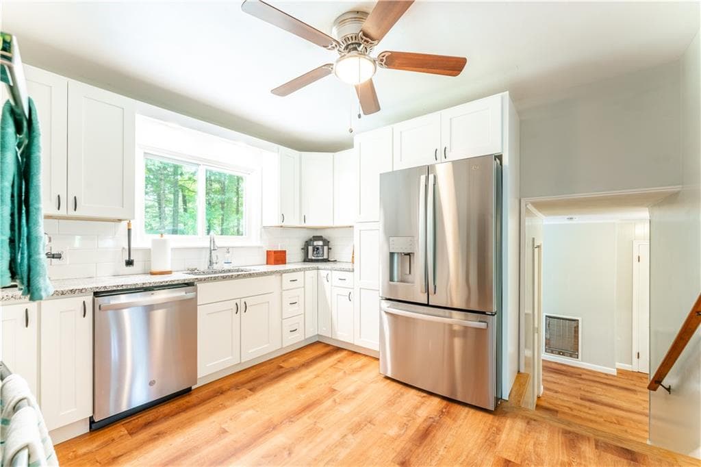 Single Family Residence at 10 Lofty Heights Road, Westerly, photo 9 of 21