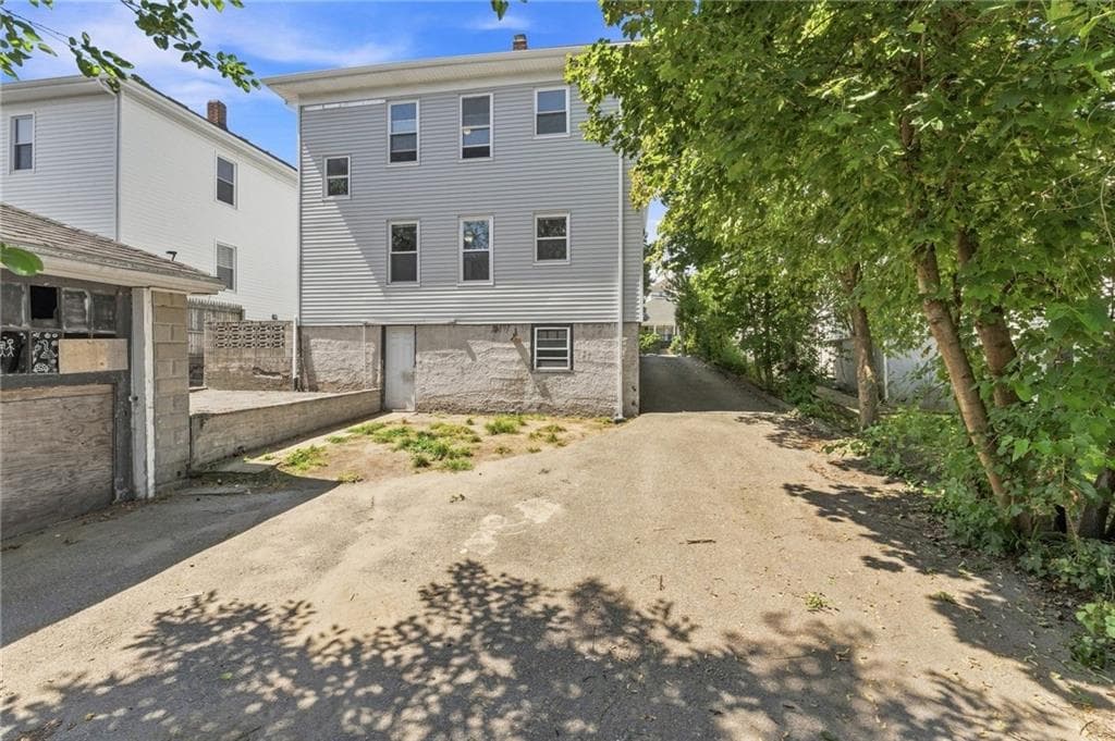 Multi Family at 480 East Avenue, Pawtucket, photo 45 of 50
