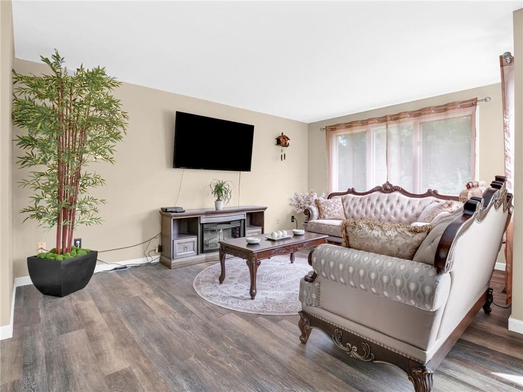 Condominium at 12 Tamarac Drive UNIT D, Smithfield, photo 13 of 26