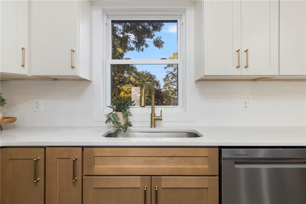 Single Family Residence at 6 Holmes Street, Westerly, photo 5 of 32