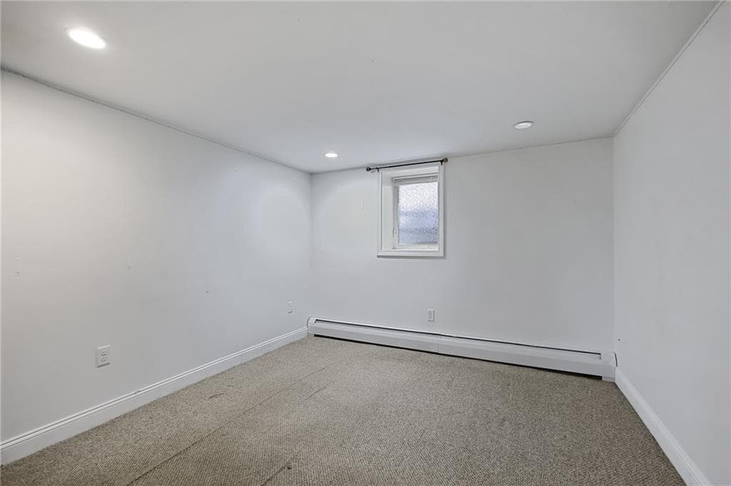 402 Webster Avenue photo 19