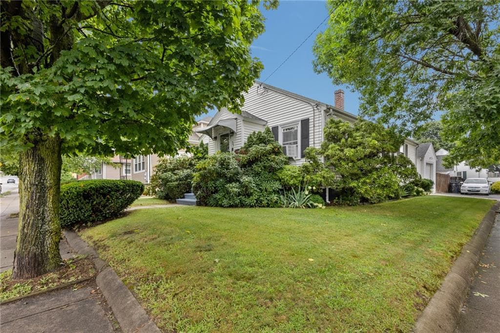 402 Webster Avenue photo 25