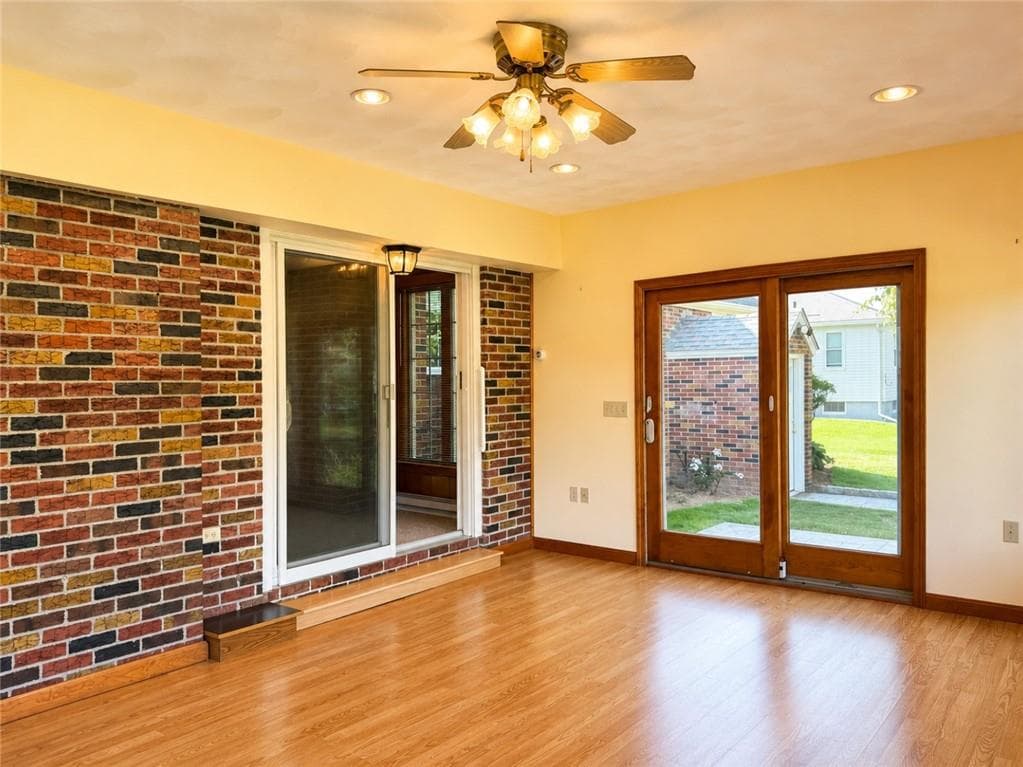 Single Family Residence at 415 George Waterman Road, Providence, photo 5 of 30