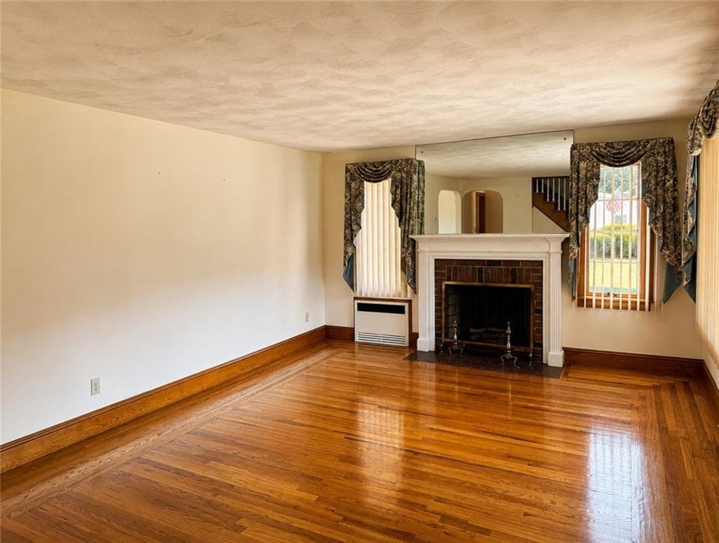 Single Family Residence at 415 George Waterman Road, Providence, photo 11 of 30