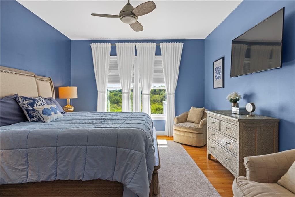 Condominium at 182 Rebels Way, Portsmouth, photo 31 of 49