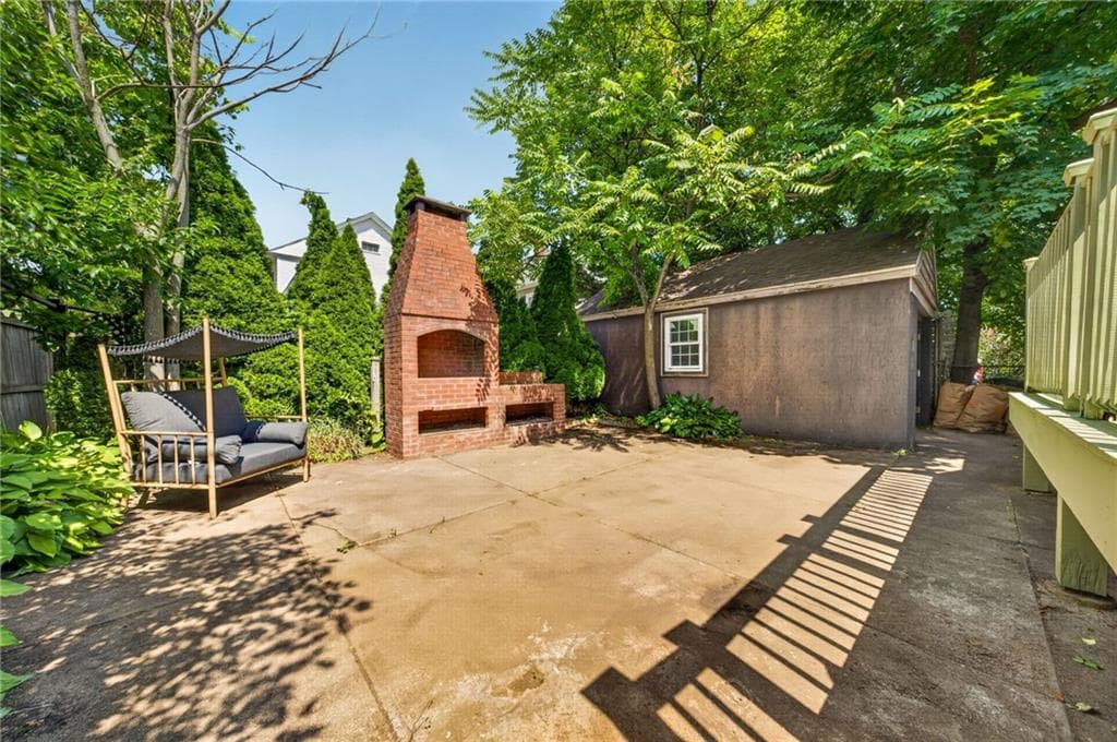 63 Georgia Avenue photo 32