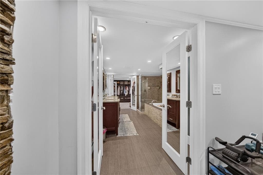 63 Georgia Avenue photo 28