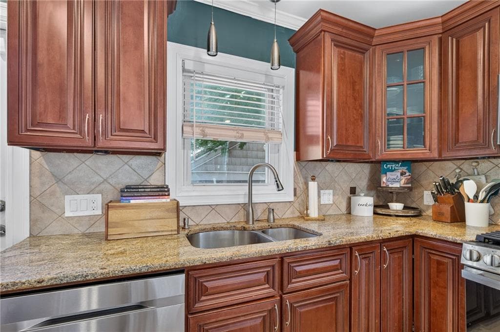63 Georgia Avenue photo 15