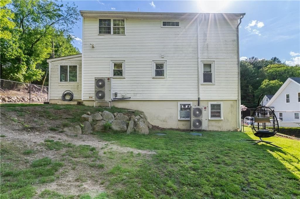 35 Mumford Street photo 24