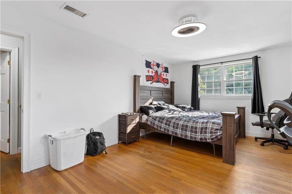 35 Mumford Street photo 11