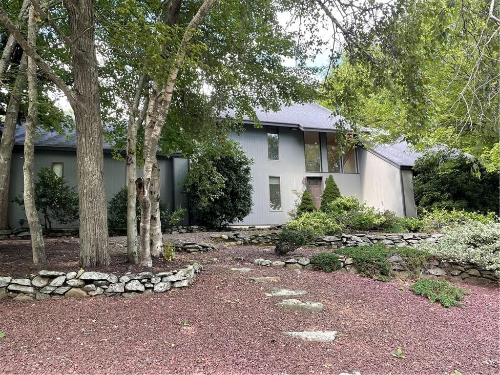 Single Family Residence at 104 Alpine Estates Drive, Cranston, photo 2 of 47