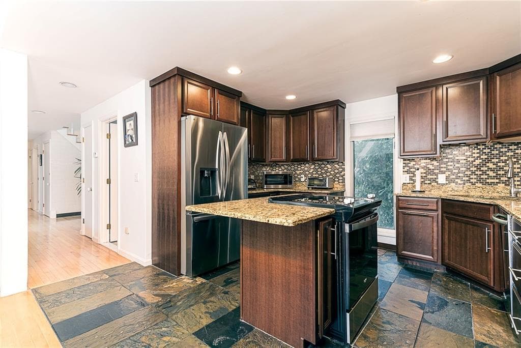 Single Family Residence at 104 Alpine Estates Drive, Cranston, photo 7 of 47