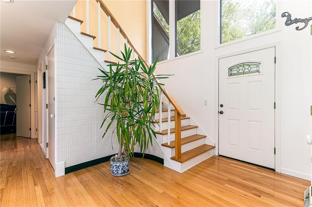 Single Family Residence at 104 Alpine Estates Drive, Cranston, photo 5 of 47