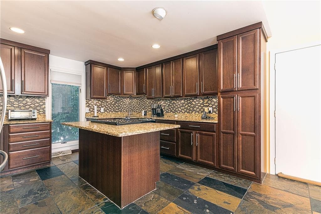 Single Family Residence at 104 Alpine Estates Drive, Cranston, photo 8 of 47