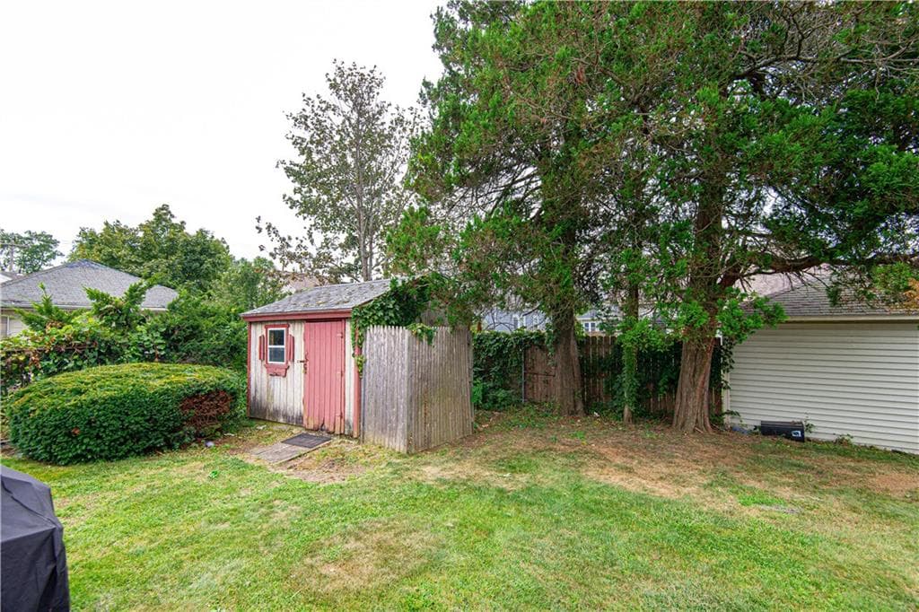 Single Family Residence at 16 Riverfarm Road, Cranston, photo 17 of 17