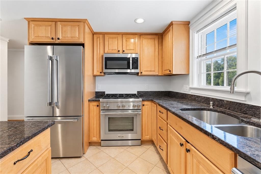 Condominium at 17 Bank Street UNIT D, Warwick, photo 5 of 44