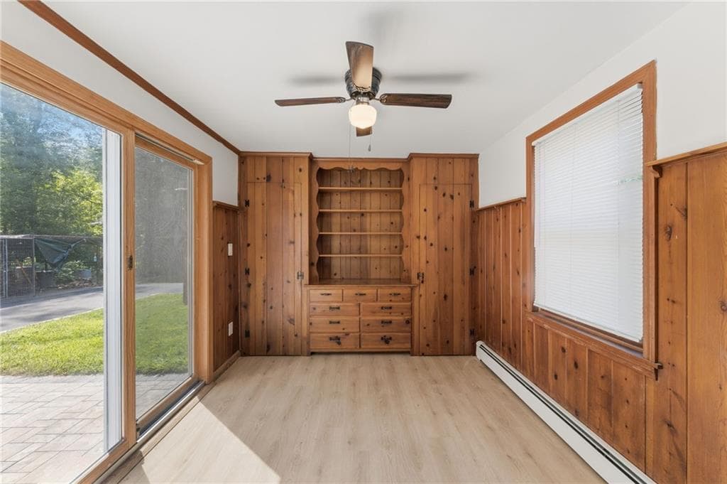 Single Family Residence at 430 Ten Rod Road, Exeter, photo 6 of 31