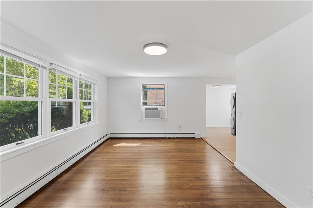 Single Family Residence at 430 Ten Rod Road, Exeter, photo 13 of 31