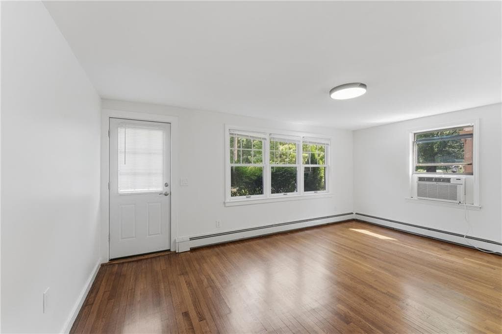 Single Family Residence at 430 Ten Rod Road, Exeter, photo 14 of 31