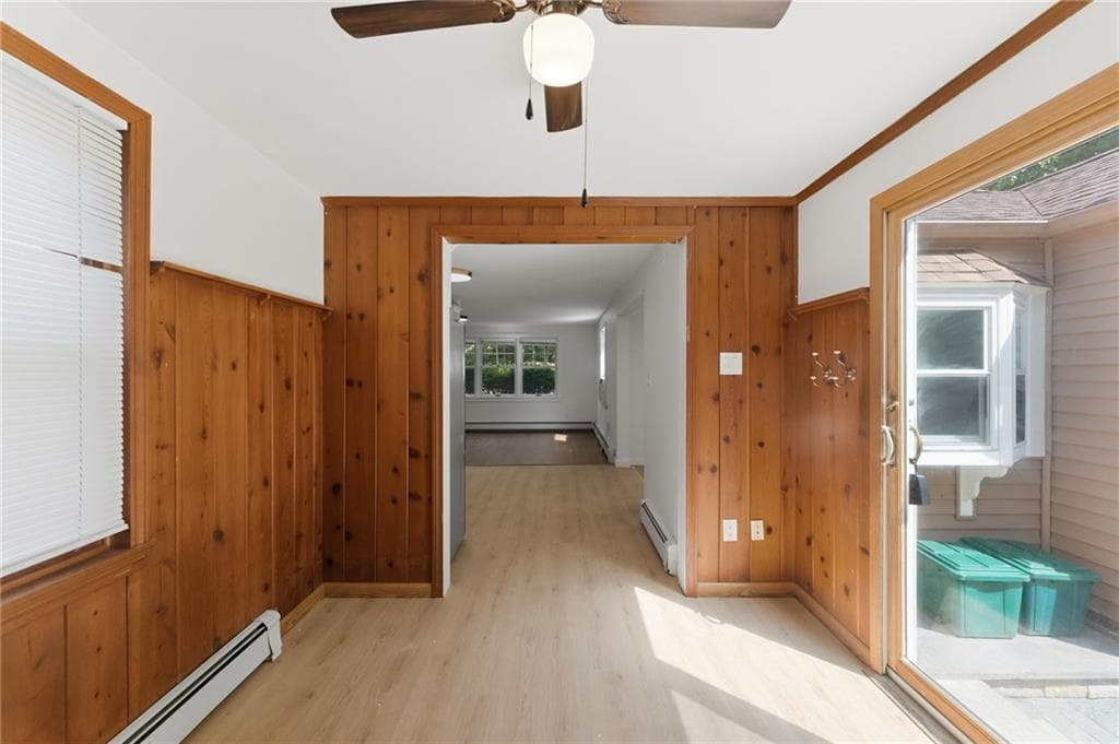 Single Family Residence at 430 Ten Rod Road, Exeter, photo 8 of 31