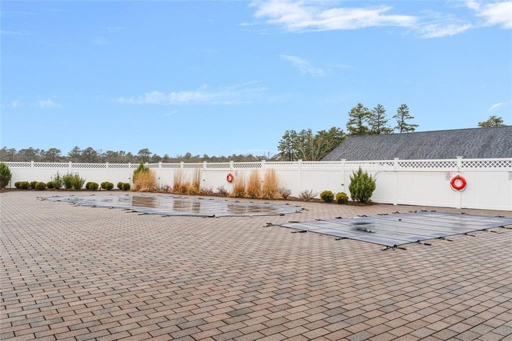 Condominium at 156 Driver Lane, South Kingstown, photo 42 of 47