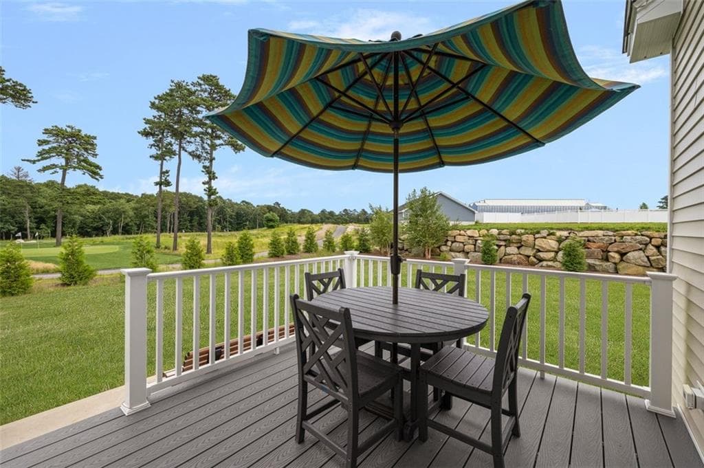 Condominium at 156 Driver Lane, South Kingstown, photo 33 of 36