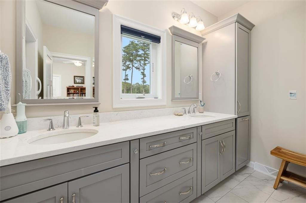 Condominium at 156 Driver Lane, South Kingstown, photo 19 of 36
