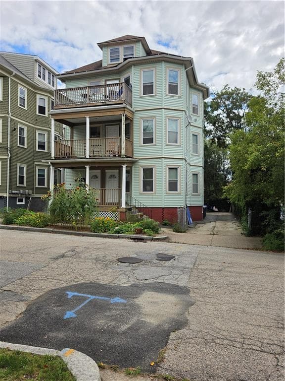 Multi Family at 45 47 Carrington Avenue, Providence, photo 4 of 26