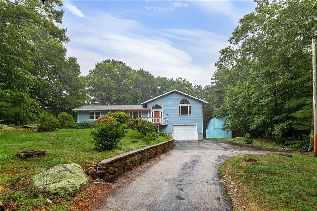 Single Family Residence at 2157 Middle Road, East Greenwich, photo 20 of 25