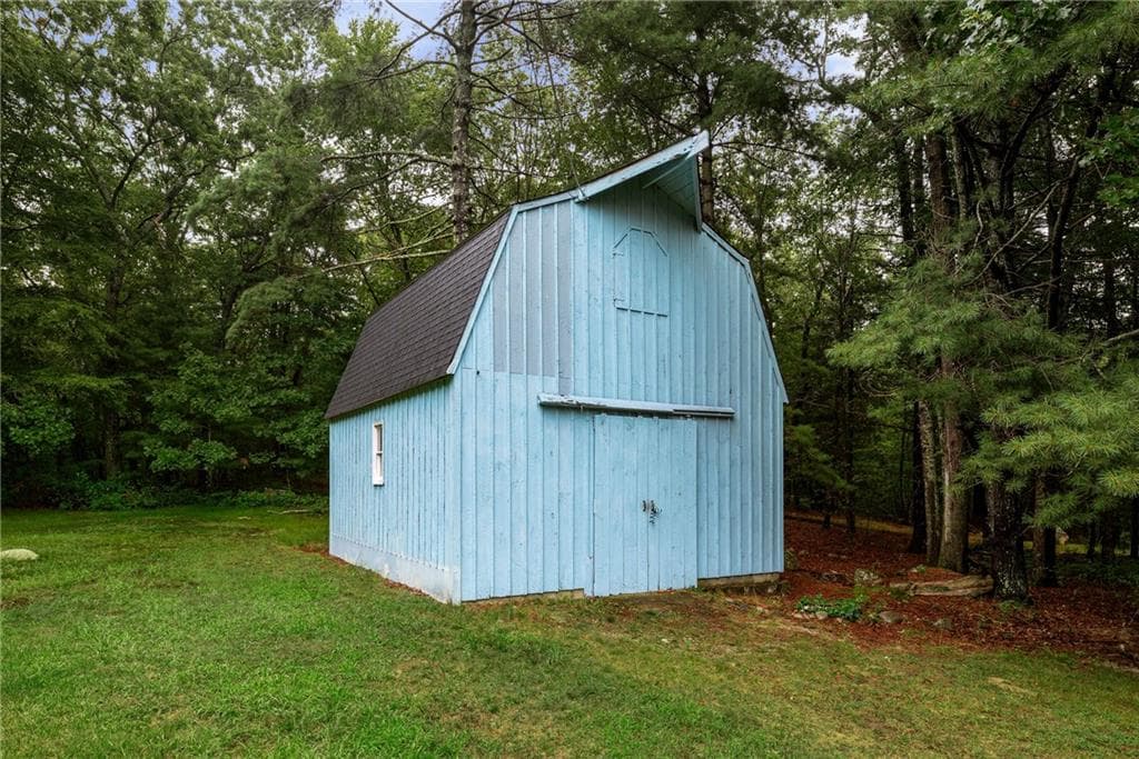 Single Family Residence at 2157 Middle Road, East Greenwich, photo 18 of 25