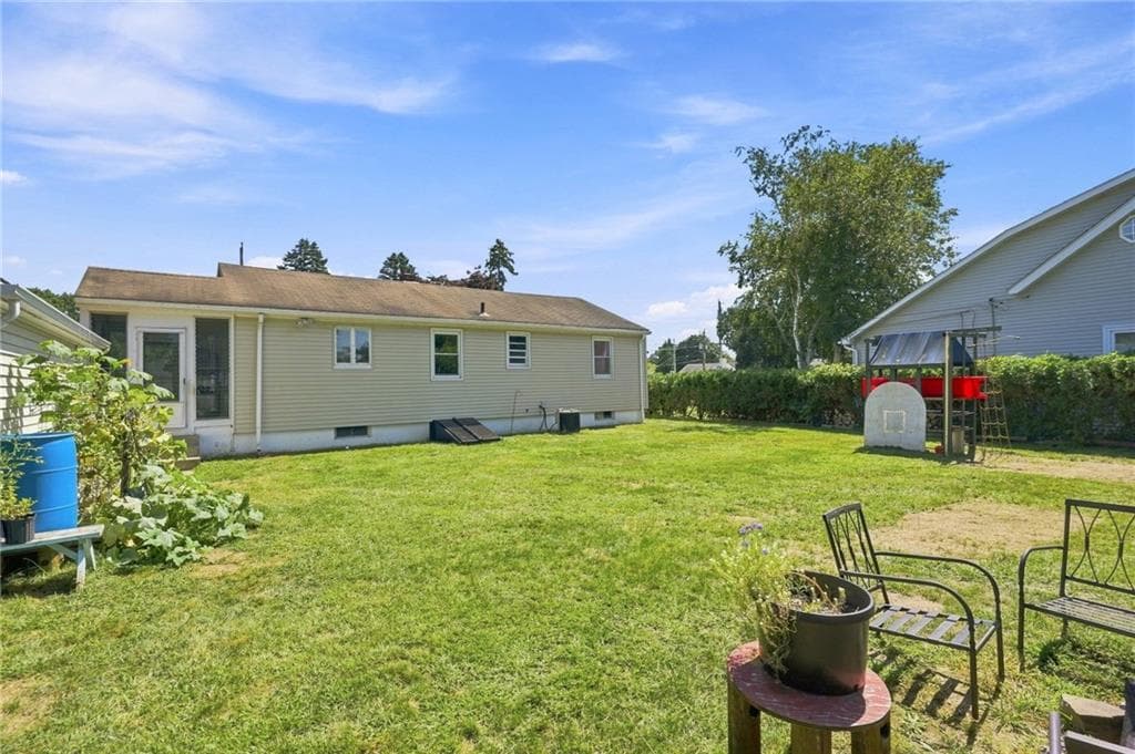 Single Family Residence at 197 Glen Drive, Warwick, photo 34 of 35