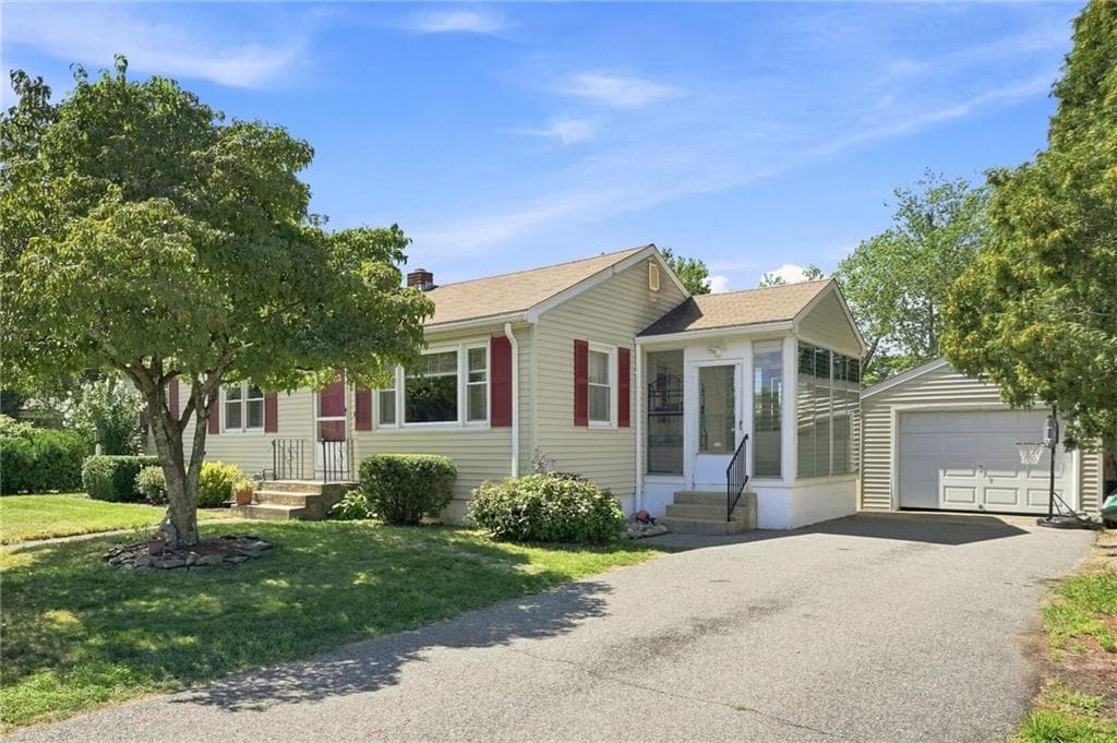 Single Family Residence at 197 Glen Drive, Warwick, photo 35 of 35