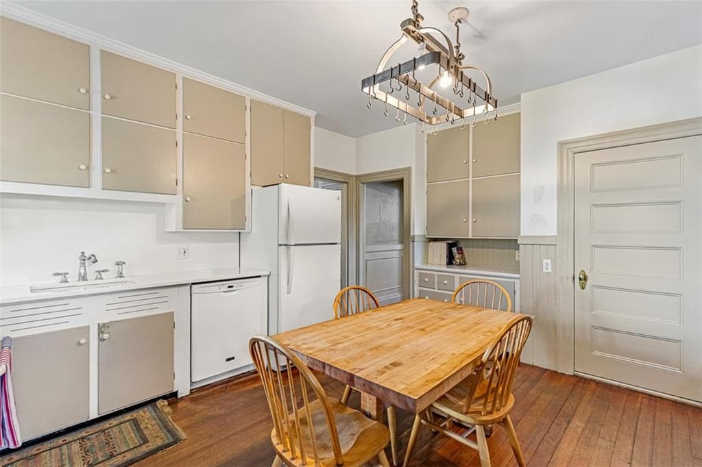 Single Family Residence at 248 Morris Avenue, Providence, photo 16 of 50