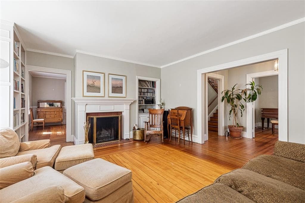Single Family Residence at 248 Morris Avenue, Providence, photo 8 of 50