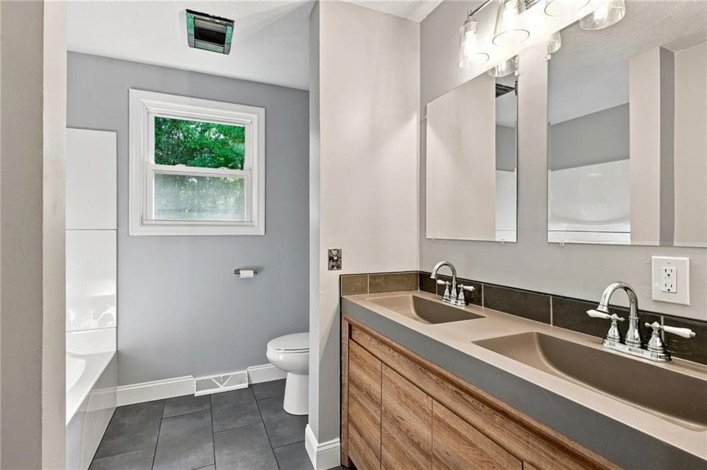 Single Family Residence at 154 Spring Valley Drive, East Greenwich, photo 23 of 29