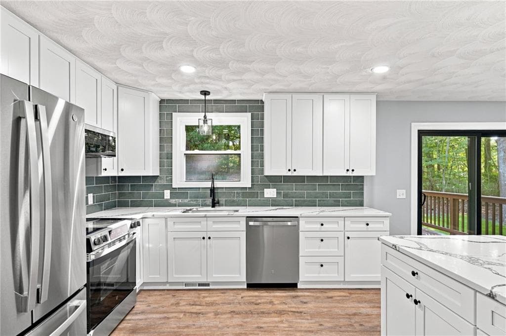 Single Family Residence at 154 Spring Valley Drive, East Greenwich, photo 14 of 29