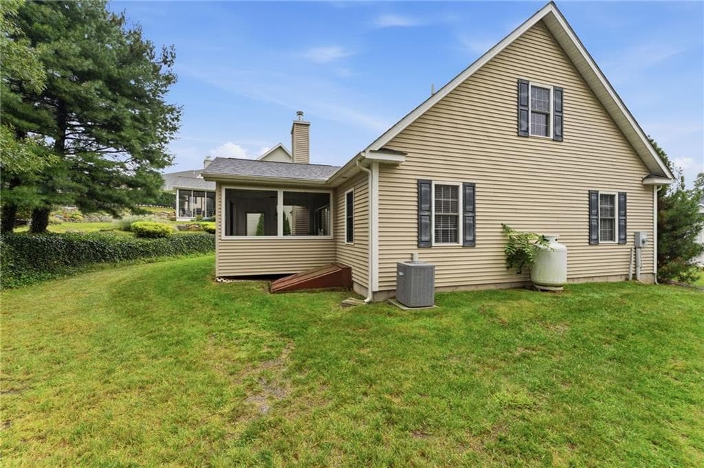 Condominium at 31 Butterfly Drive, Westerly, photo 44 of 49