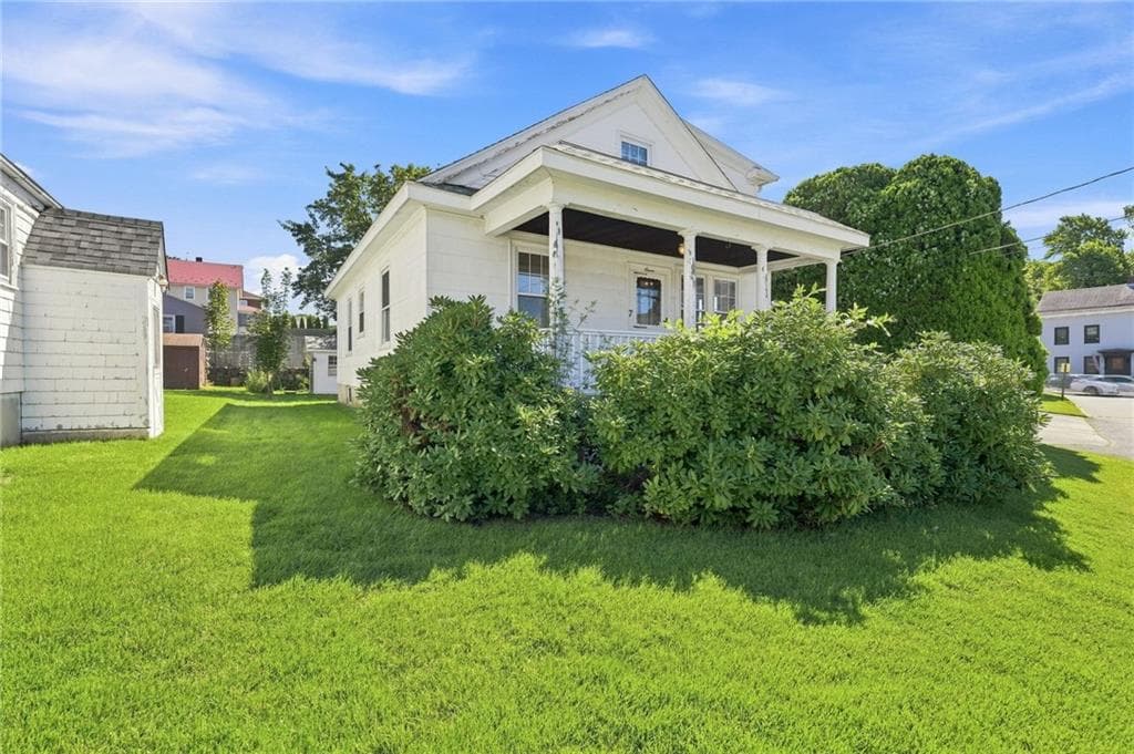 Single Family Residence at 7 Old Whipple Street, Cumberland, photo 2 of 44